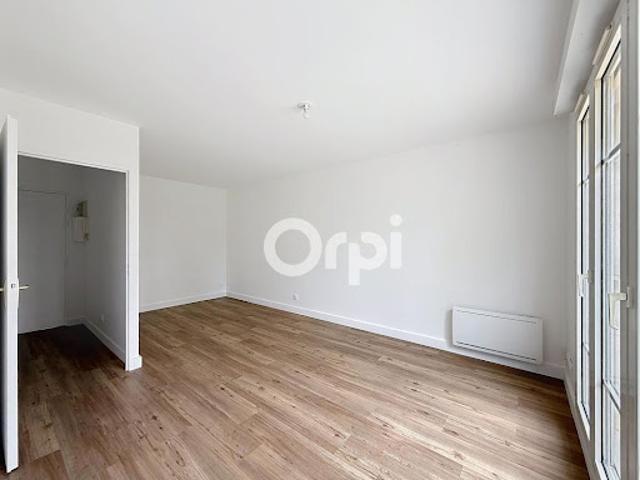 Location Appartement 1 pièce 31.98 m2 Clamart