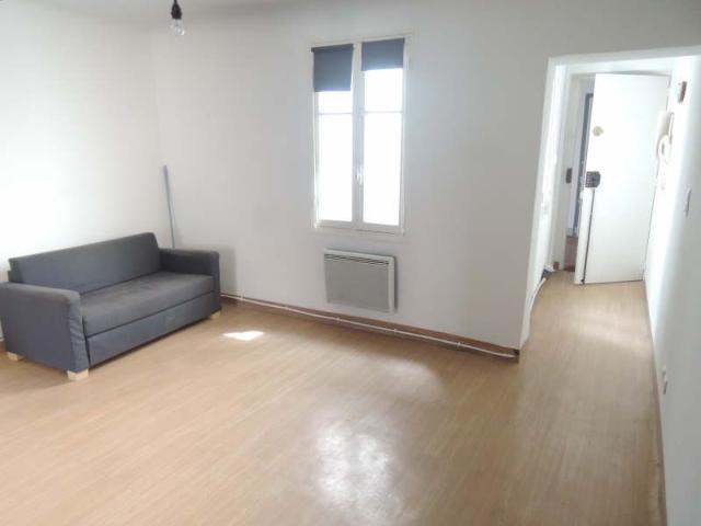 Location Appartement 1 pièce 31m² AIX EN PROVENCE 13100