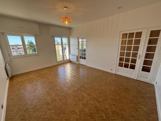 Location Appartement 1 pièce 31m² BOURG LA REINE 92340