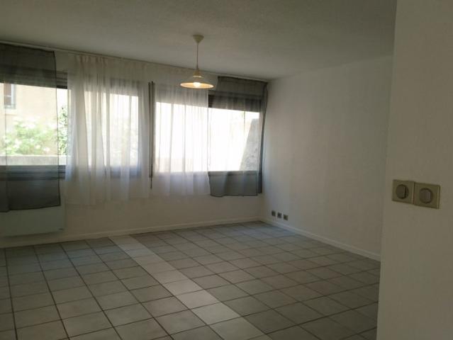 Location Appartement 1 pièce 31m² CLERMONT FERRAND 63000
