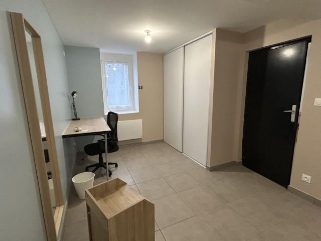 Location Appartement 1 pièce 31m² LE CREUSOT 71200