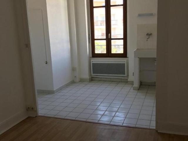 Location Appartement 1 pièce 31m² LYON 3ème