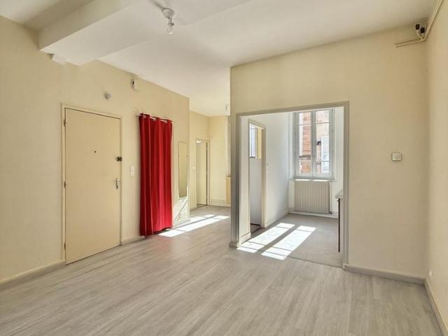 Location Appartement 1 pièce 31m² MOULINS 03000