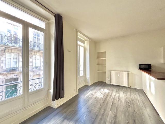 Location Appartement 1 pièce 31m² NANTES 44000