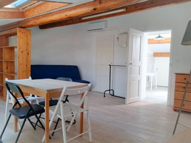 Location Appartement 1 pièce 31m² NIMES 30000