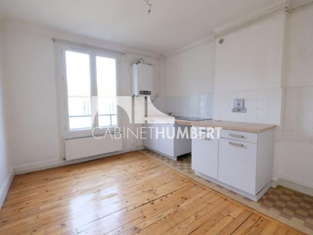 Location Appartement 1 pièce 31m² ST ETIENNE 42000