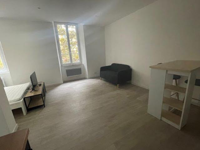 Location Appartement 1 pièce 32 m2 Ales