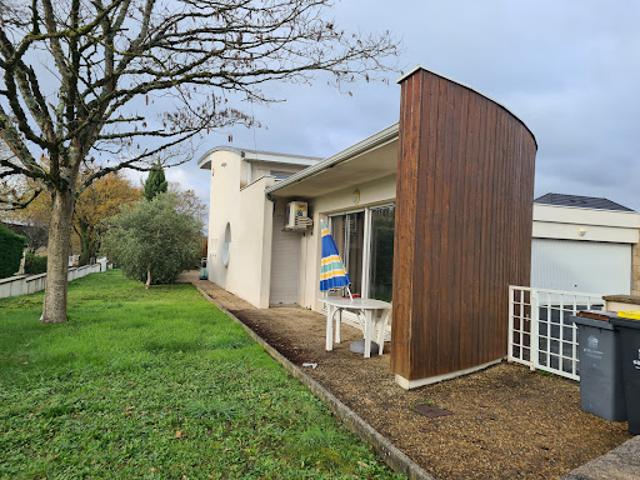 Location Appartement 1 pièce 32 m2 Saint Pantaléon de Larche