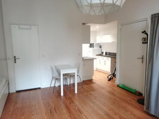 Location appartement 1 pièce, 32.00m², Bordeaux