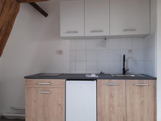 Location appartement 1 pièce, 32.15m², Trie Château