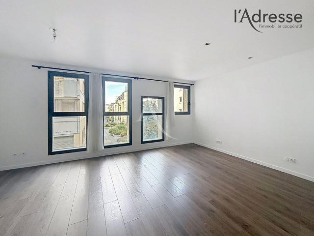 Location appartement 1 pièce, 32.25m², Suresnes