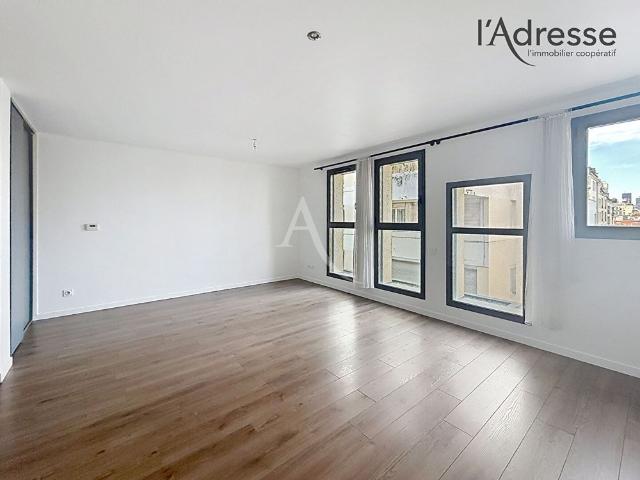 Location appartement 1 pièce, 32.25m², Suresnes