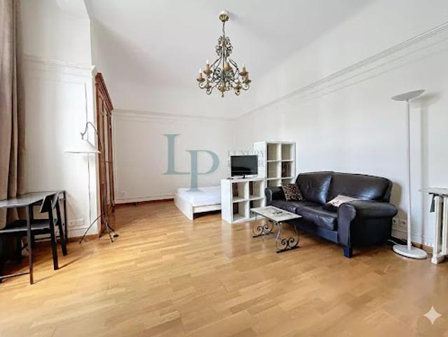 Location Appartement 1 pièce 32.37 m2 Paris 8ème