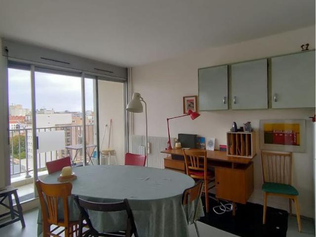 Location appartement 1 pièce, 32.45m², Montreuil
