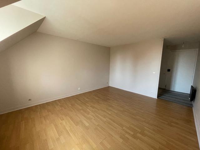 Location appartement 1 pièce, 32.66m², Onzain