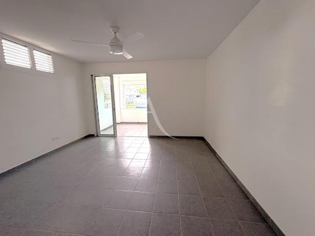 Location Appartement 1 pièce 32.78 m2 Schoelcher