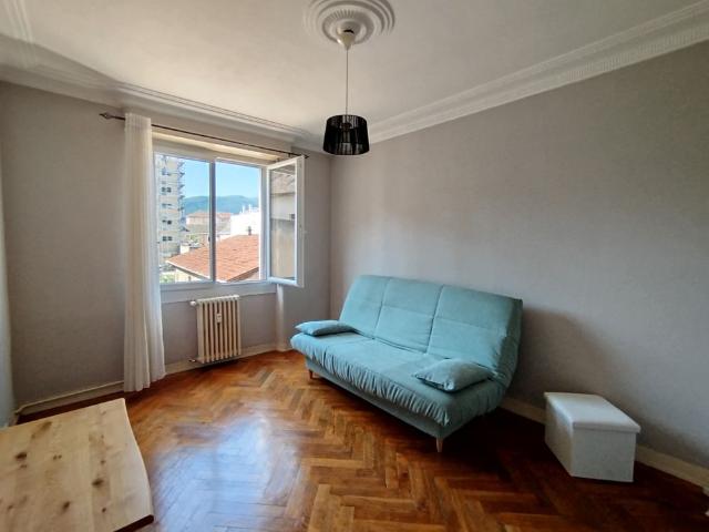 Location Appartement 1 pièce 32m²
