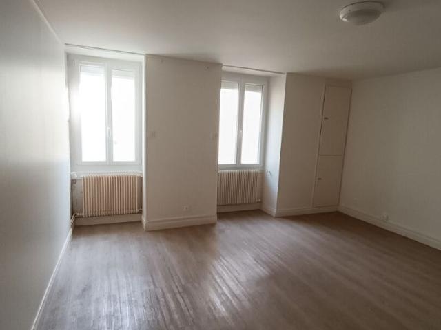 Location Appartement 1 pièce 32m²