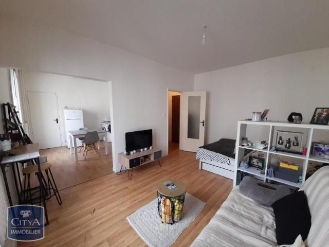 Location Appartement 1 pièce 32m² TOURS 37000
