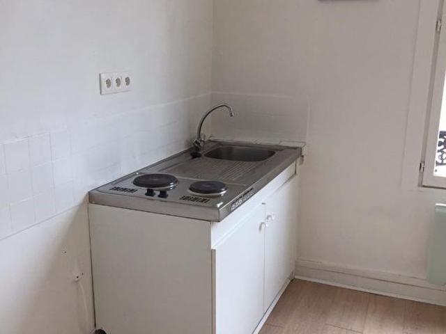 Location Appartement 1 pièce 32m² AUXERRE 89000
