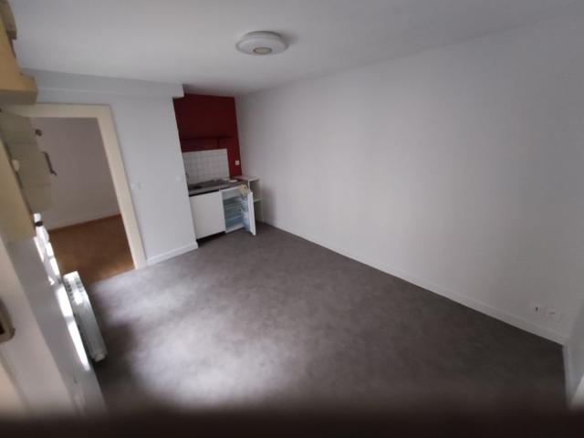 Location Appartement 1 pièce 32m² BESANCON 25000