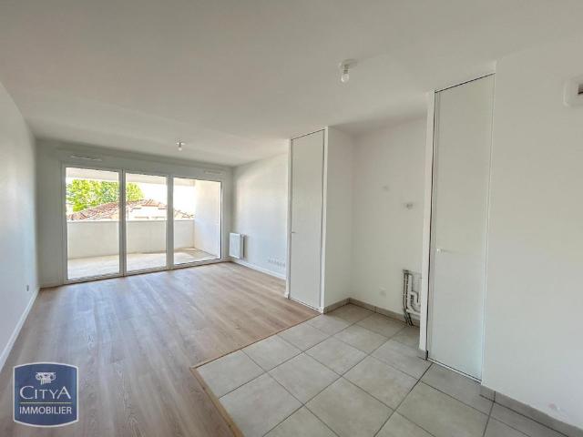Location Appartement 1 pièce 32m² BORDEAUX 33100