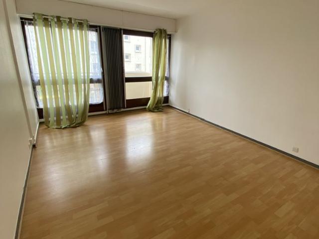 Location Appartement 1 pièce 32m² BOURGES 18000
