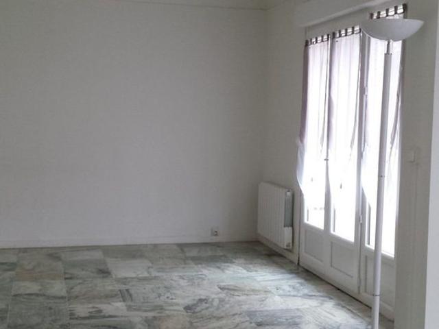Location Appartement 1 pièce 32m² COIGNIERES 78310