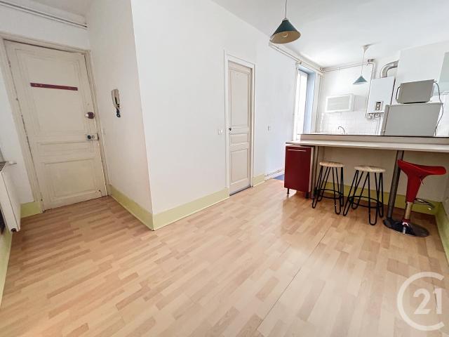 Location Appartement 1 pièce 32m² CLERMONT FERRAND 63000