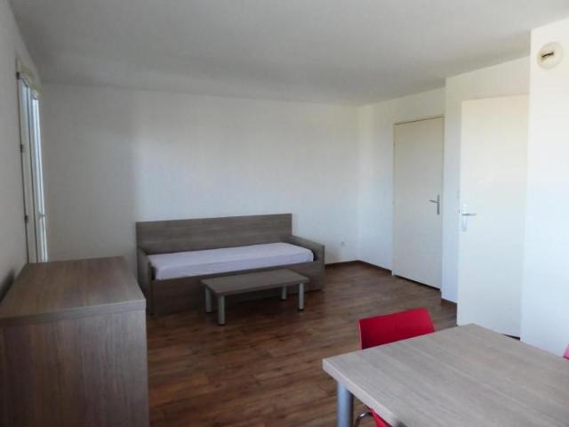 Location Appartement 1 pièce 32m² FREJUS 83600
