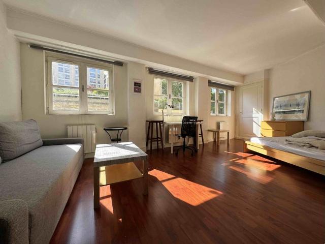 Location Appartement 1 pièce 32m² LYON 4ème