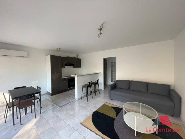 Location Appartement 1 pièce 32m² MARSEILLE 8ème