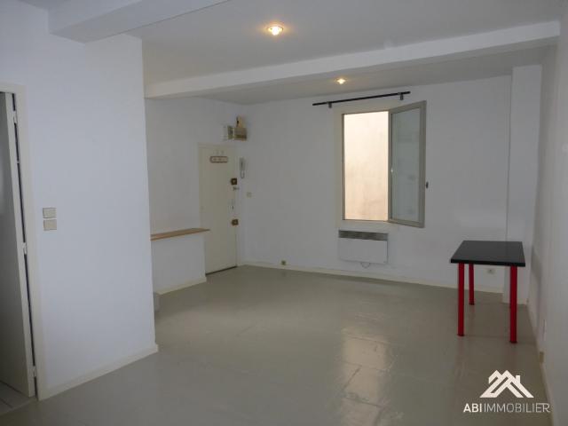 Location Appartement 1 pièce 32m² MONTPELLIER 34000