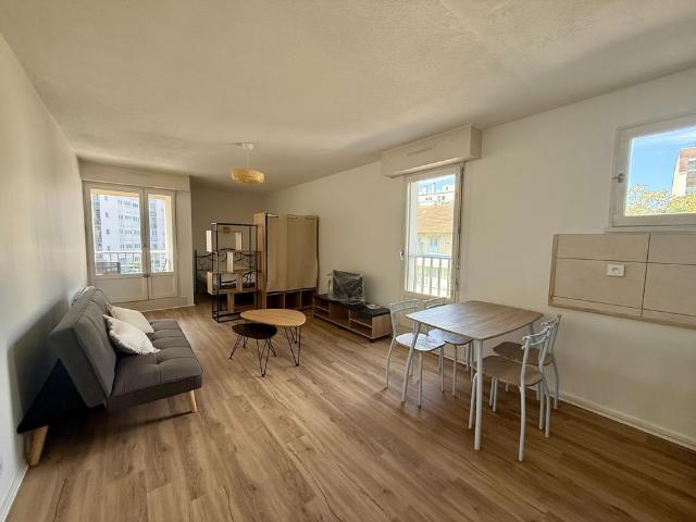 Location Appartement 1 pièce 32m² PAU 64000