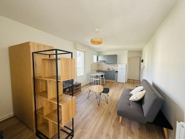 Location Appartement 1 pièce 32m² PAU 64000