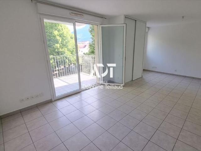 Location Appartement 1 pièce 32m² SEYSSINET PARISET 38170
