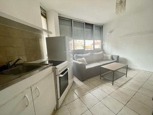 Location Appartement 1 pièce 33 m2 Beziers