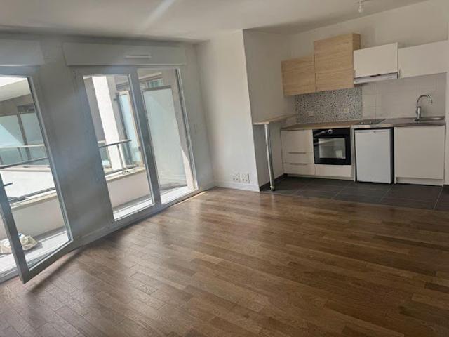 Location Appartement 1 pièce 33 m2 Courbevoie