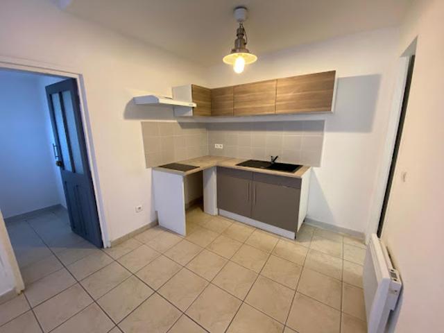 Location Appartement 1 pièce 33 m2 Saint bres