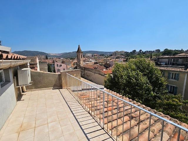 Location Appartement 1 pièce 33.07 m2 Aubagne