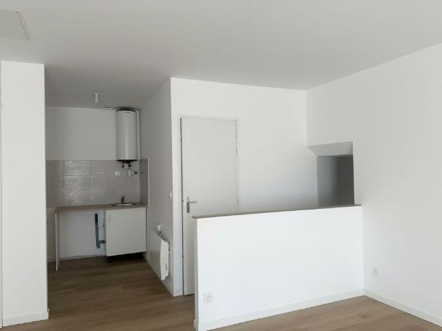 Location appartement 1 pièce, 33.00m², Beauvoir sur Mer