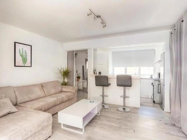 Location Appartement 1 pièce 33.1 m2 Vallauris