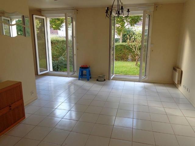 Location appartement 1 pièce, 33.35m², Rungis