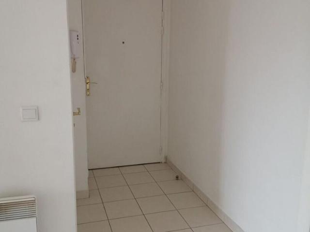 Location appartement 1 pièce, 33.53m², Meaux