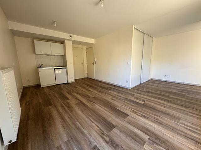 Location Appartement 1 pièce 33.6 m2 Clermont Ferrand