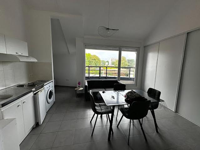 Location Appartement 1 pièce 33.9 m2 Reims