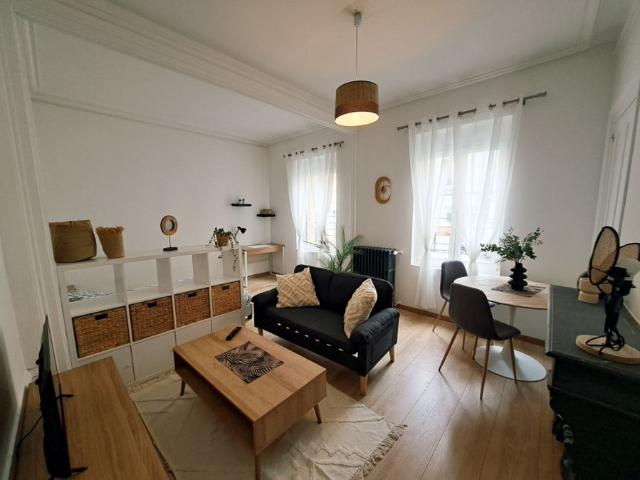 Location Appartement 1 pièce 33m²