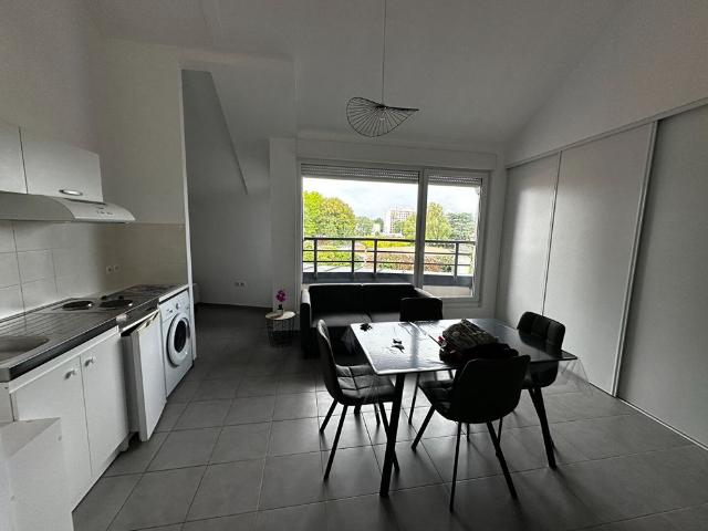 Location Appartement 1 pièce 33m²