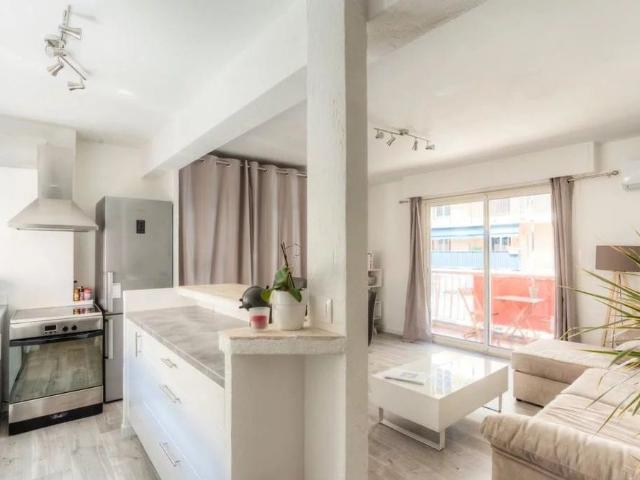 Location Appartement 1 pièce 33m² VALLAURIS 06220