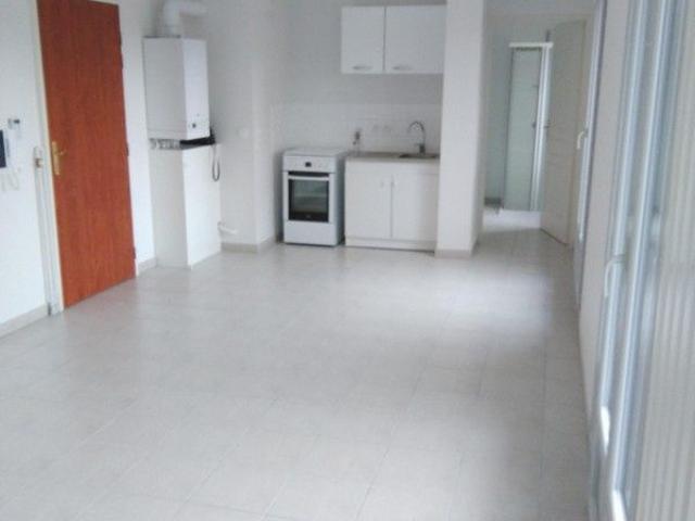 Location Appartement 1 pièce 33m² BONNEVAL 28800